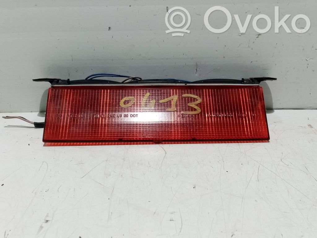 Chrysler PT Cruiser Third/center stoplight 