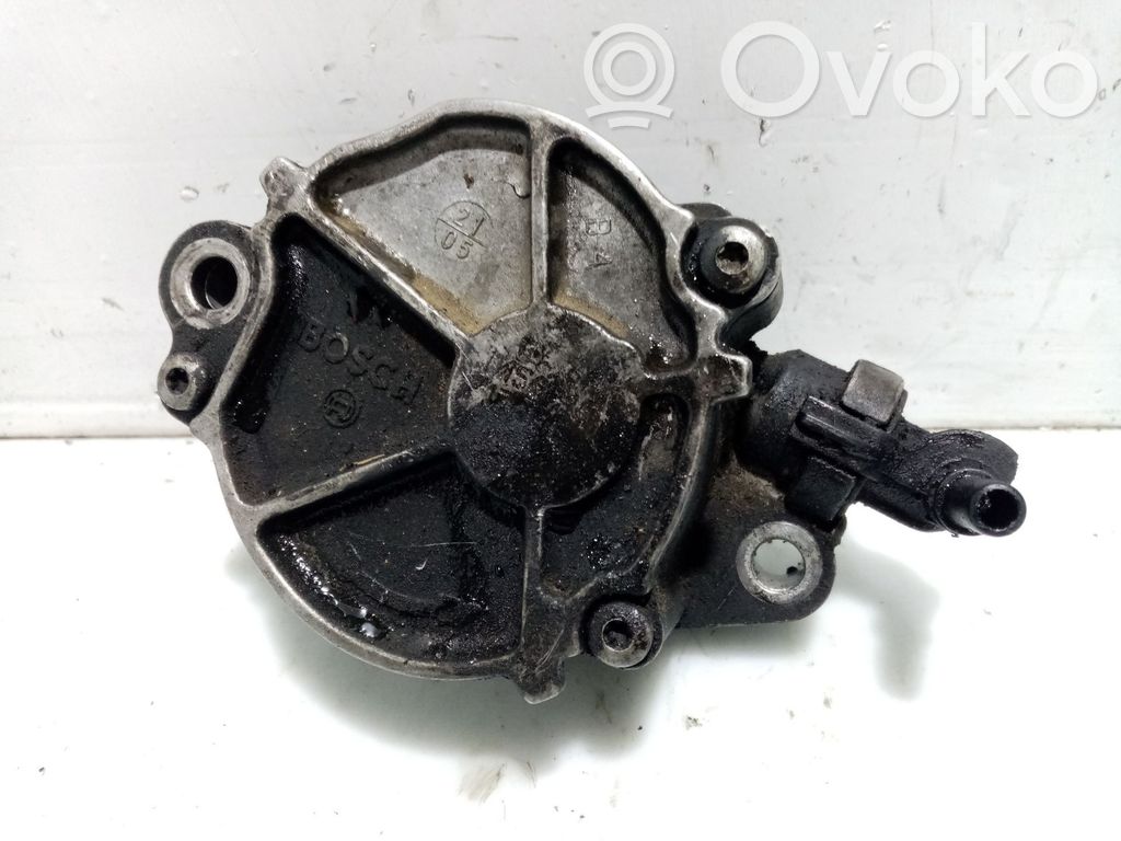 Ford Focus Vacuum pump 