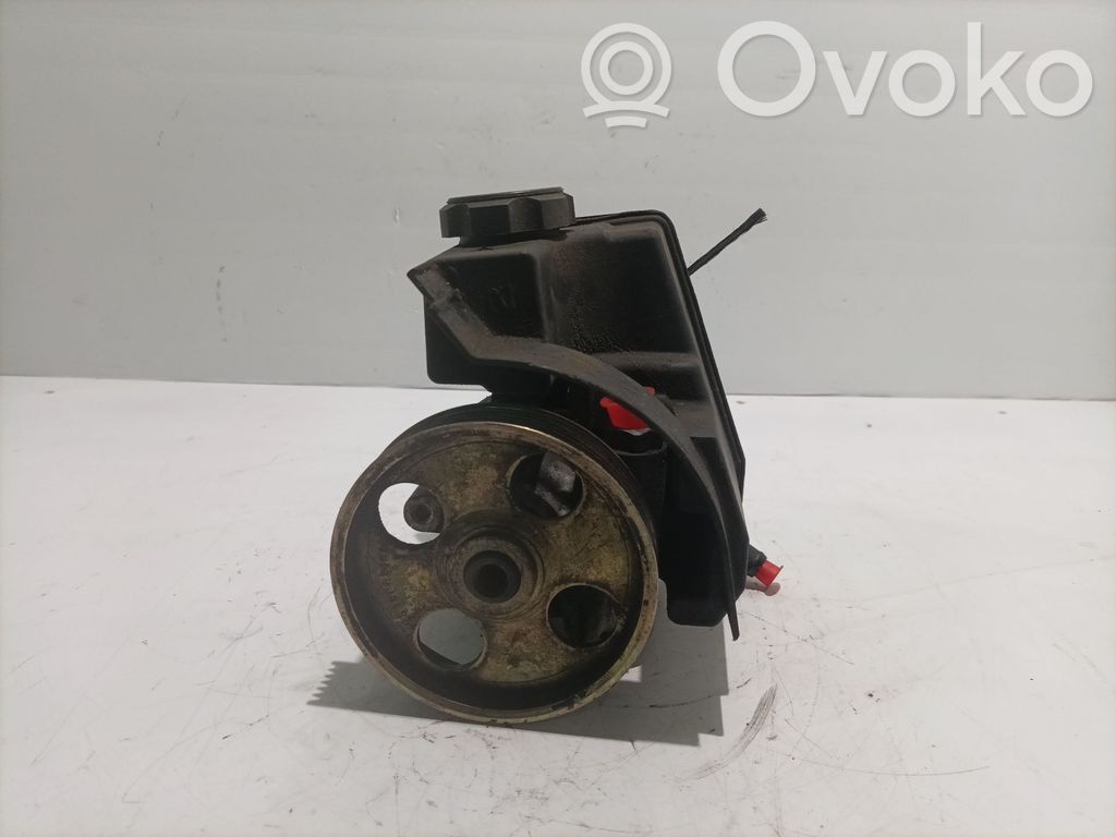 Peugeot 206 Vairo stiprintuvo siurblys 