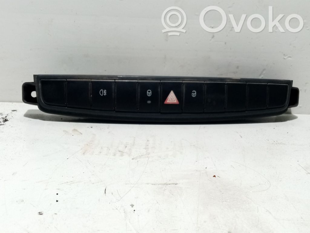 Hazard light switch   A4548202310