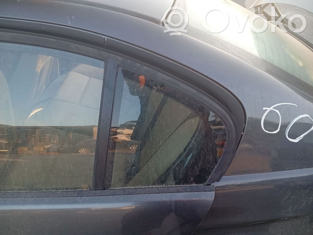 BMW 3 E46 Vidrio lateral trasero 