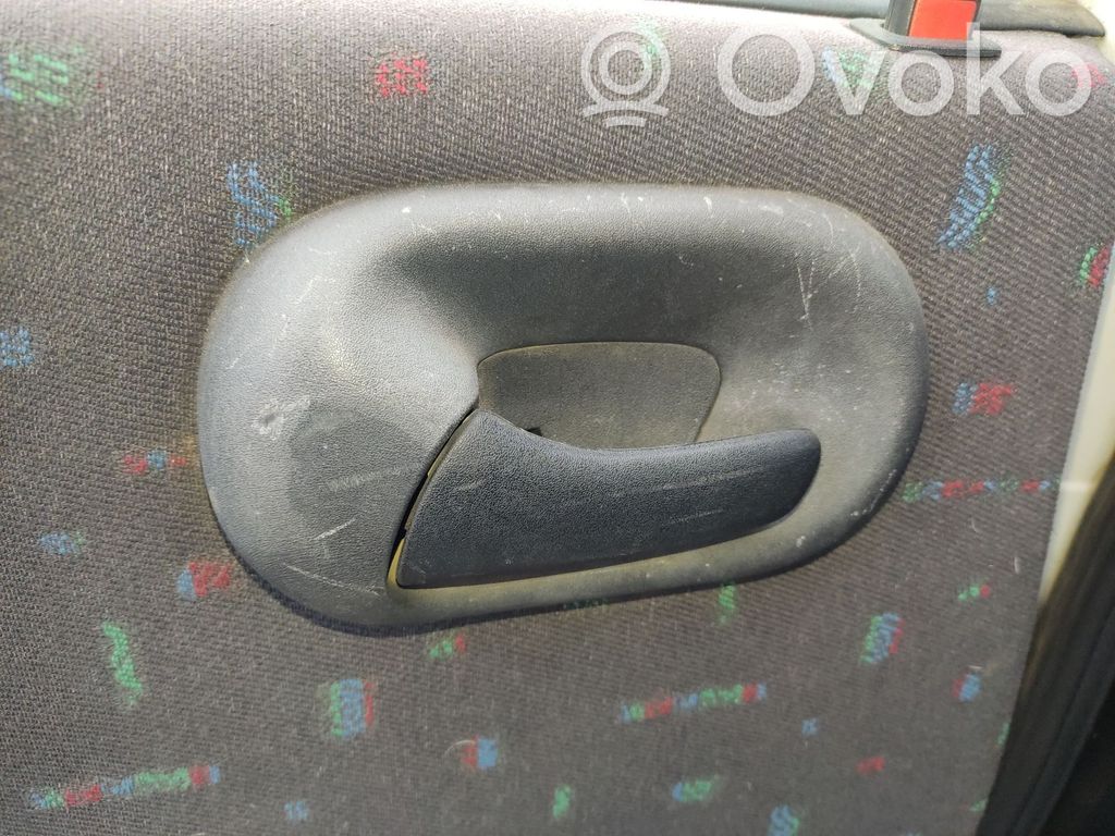 Opel Corsa B Manecilla interna puerta trasera 