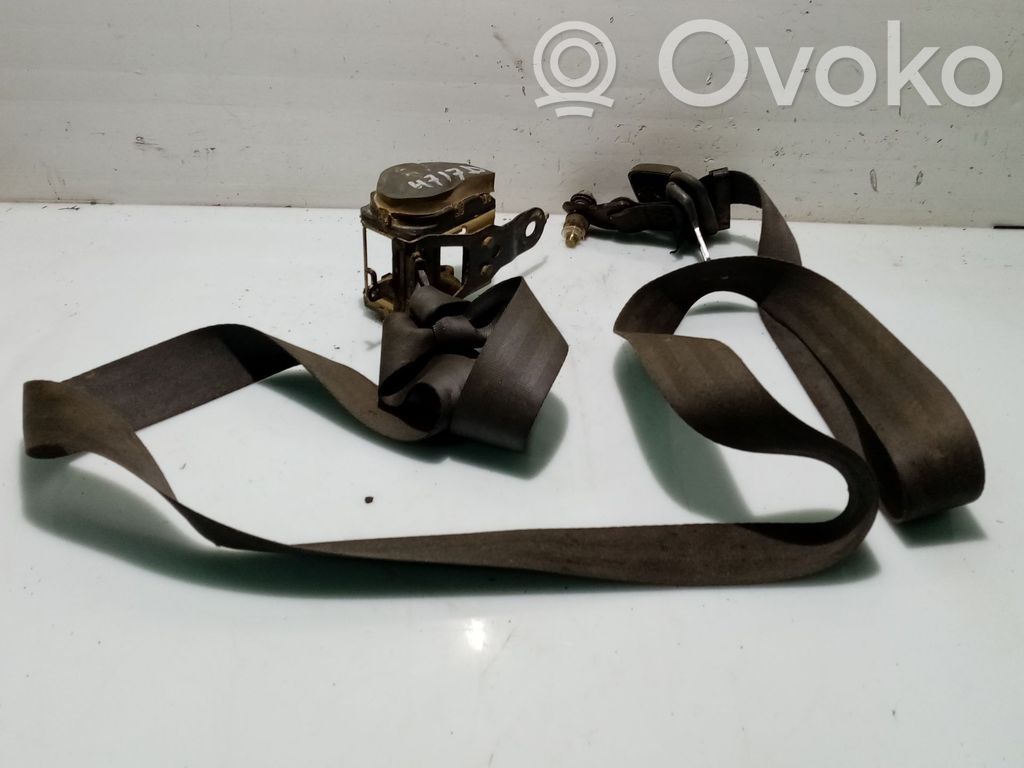 Nissan Terrano Cinturón delantero 
