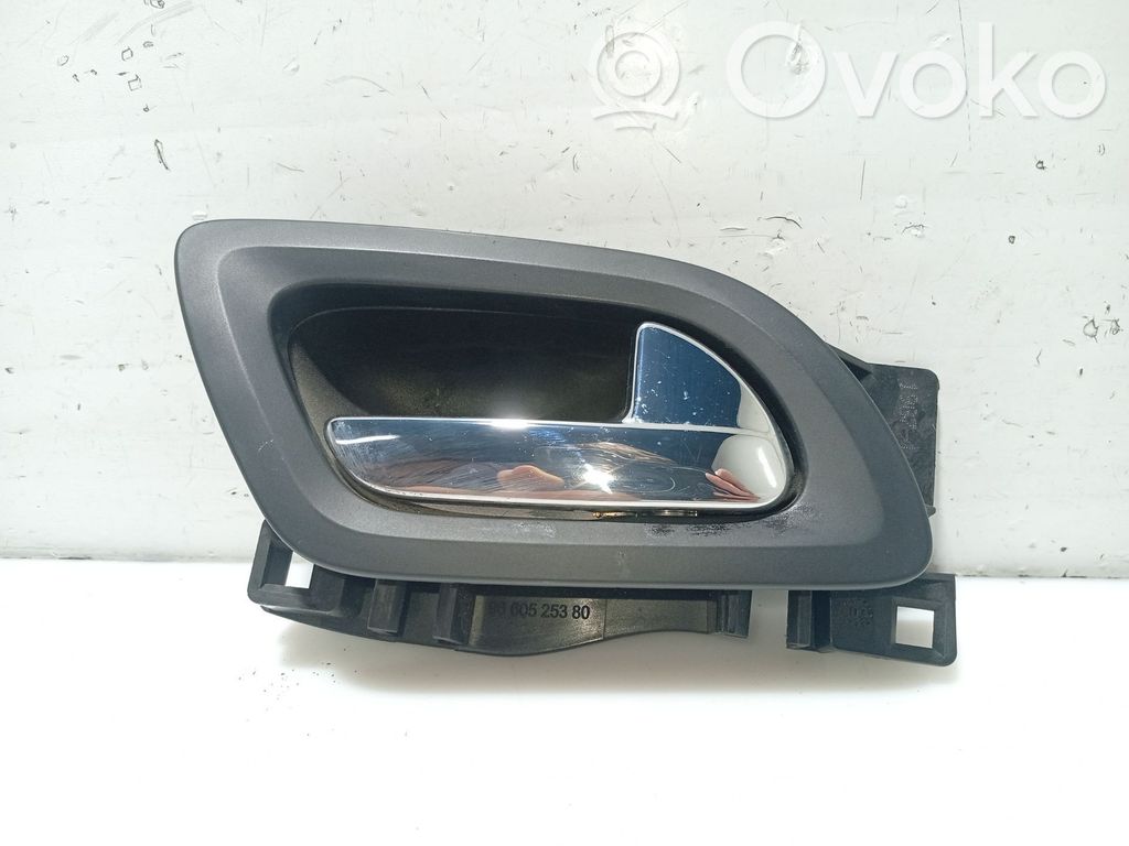Peugeot 308 Manecilla interna puerta trasera 