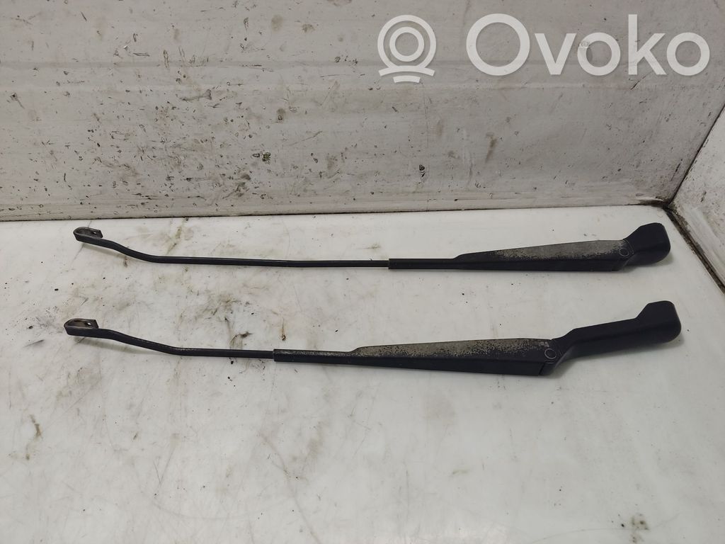 Renault Clio II Ramię wycieraczki szyby przedniej / czołowej 