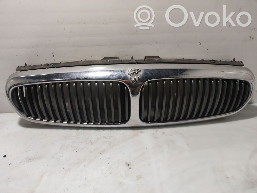 Jaguar X-Type Etusäleikkö 