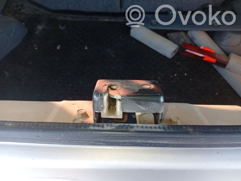 Honda CR-V Tailgate lock latch 