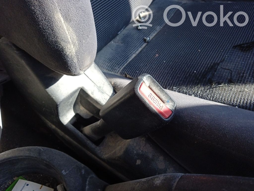 Mitsubishi Grandis Hebilla del cinturón delantero 
