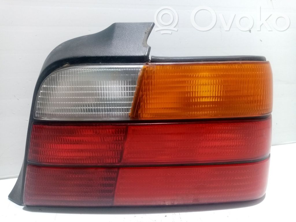 Rear/tail lights   9404429