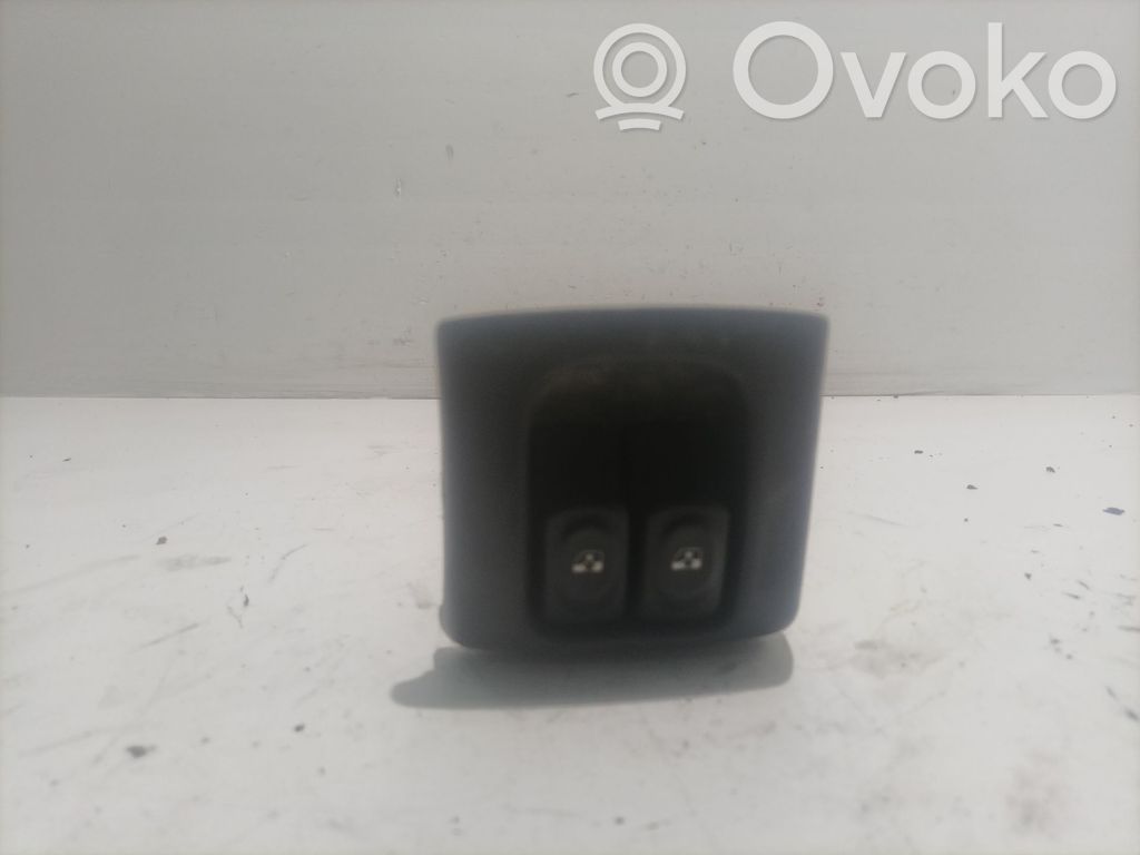 Renault Megane II Electric window control switch 