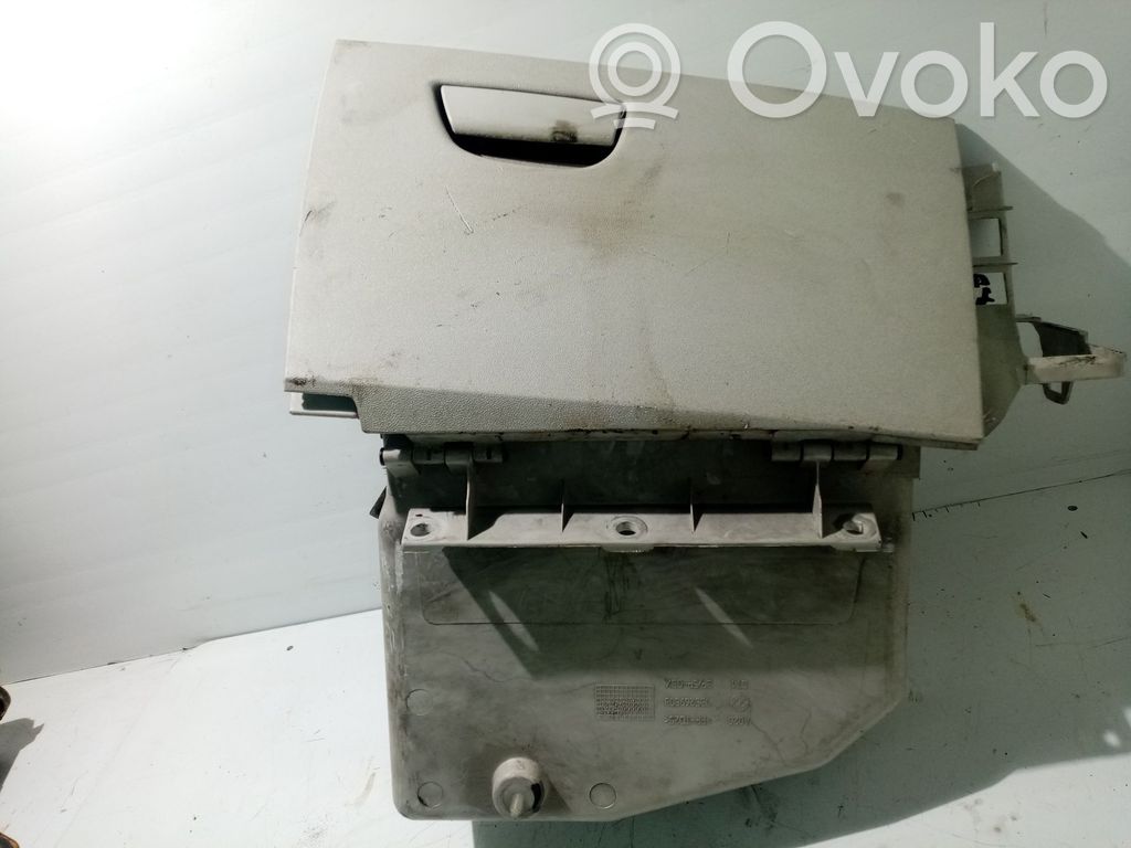 Fiat Stilo Glove box 