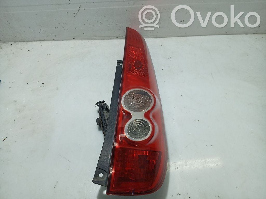 Ford Fiesta Lampă spate în caroserie 