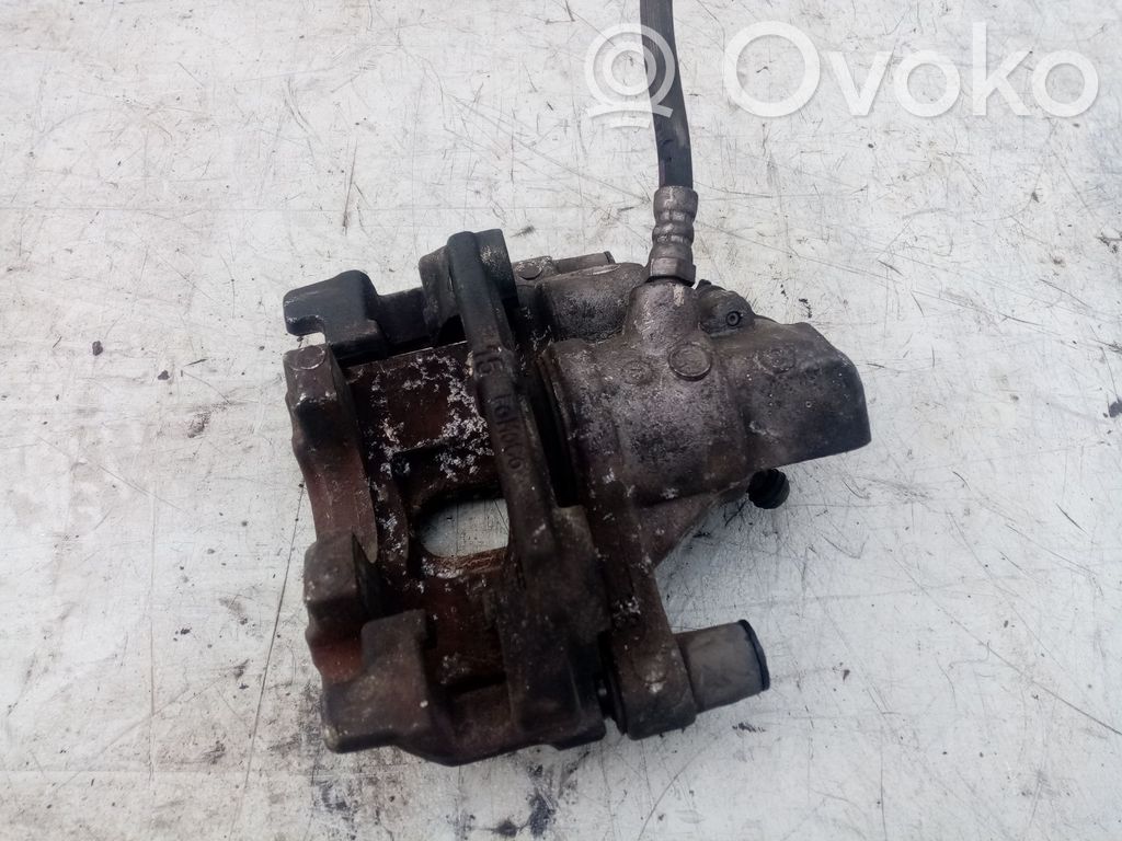 Mazda 3 I Скоба заднего суппорта 