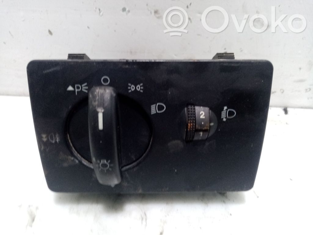 Ford Focus Panel lighting control switch 