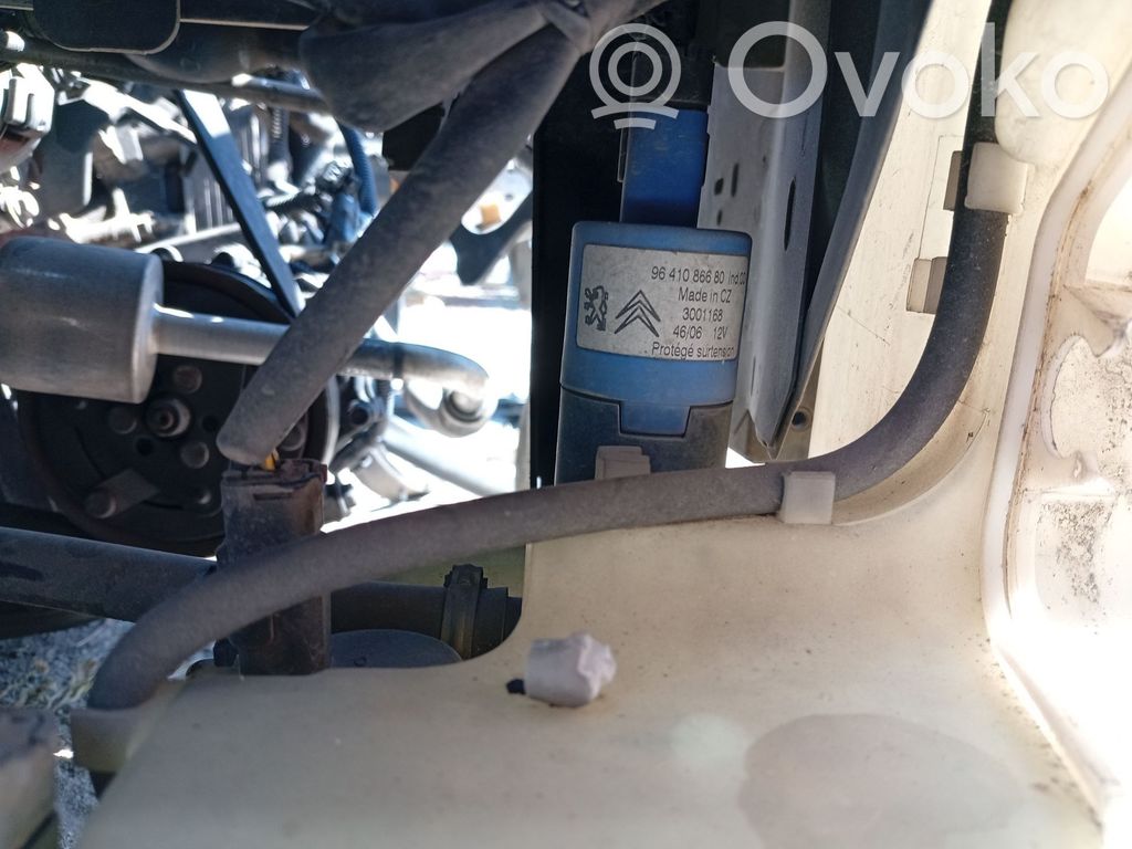 Peugeot 407 Pompa spryskiwacza szyby przedniej / czołowej 