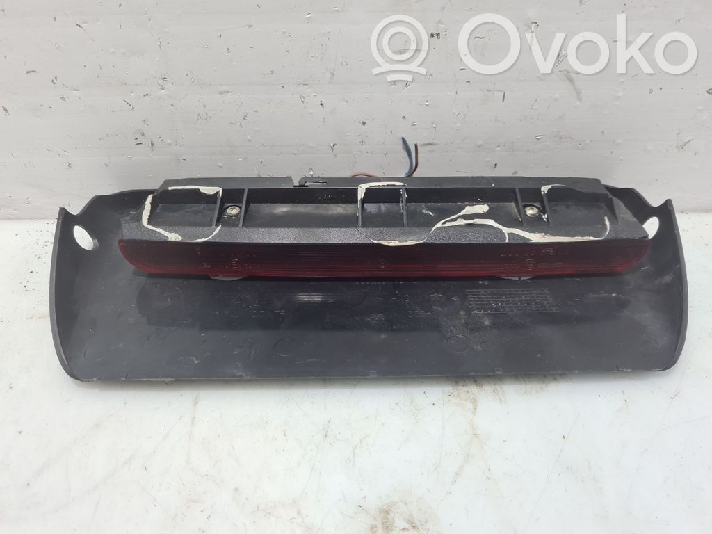 Citroen C5 Third/center stoplight 