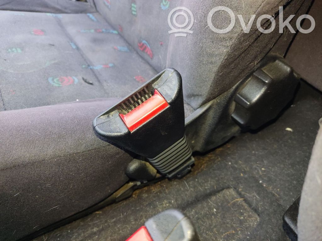 Opel Corsa B Hebilla del cinturón delantero 