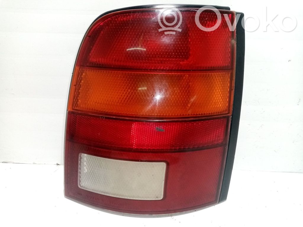 Nissan Micra Aizmugurējais lukturis virsbūvē 