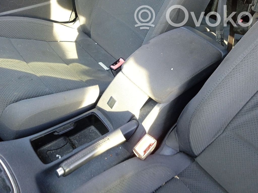 Volkswagen Golf SportWagen Tunel środkowy 