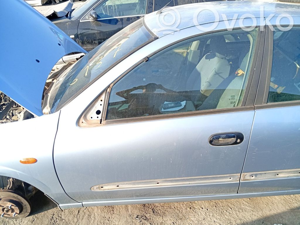 Nissan Almera N16 Puerta delantera 