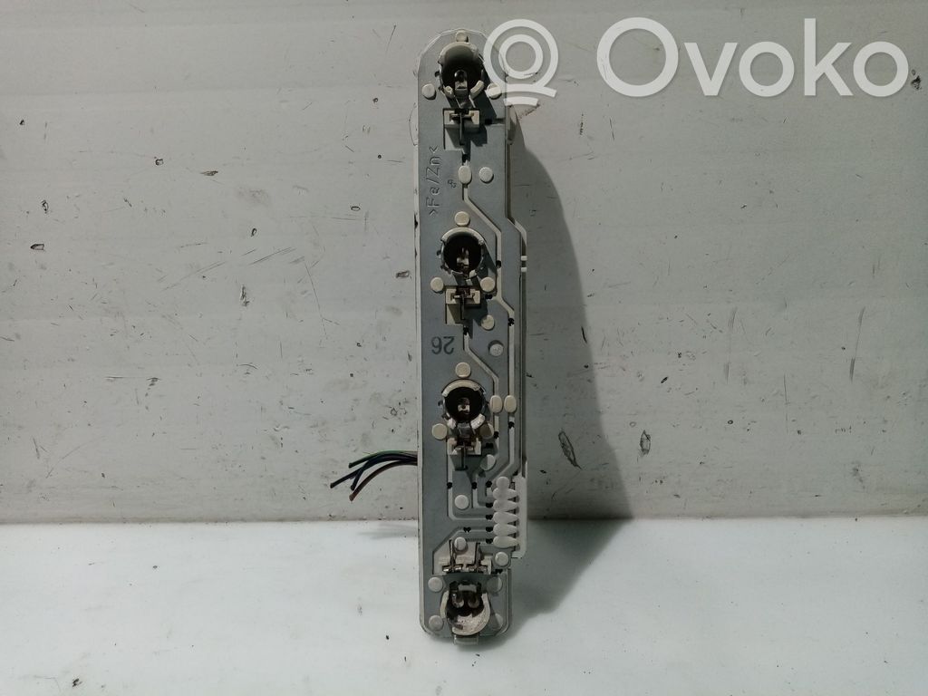 Skoda Fabia Mk1 (6Y) Aizmugures spuldzes vāka turētājs 