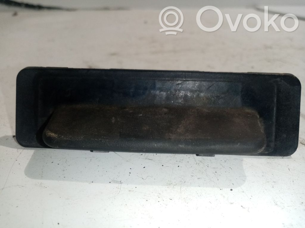 Manecilla externa puerta trasera   8200002001