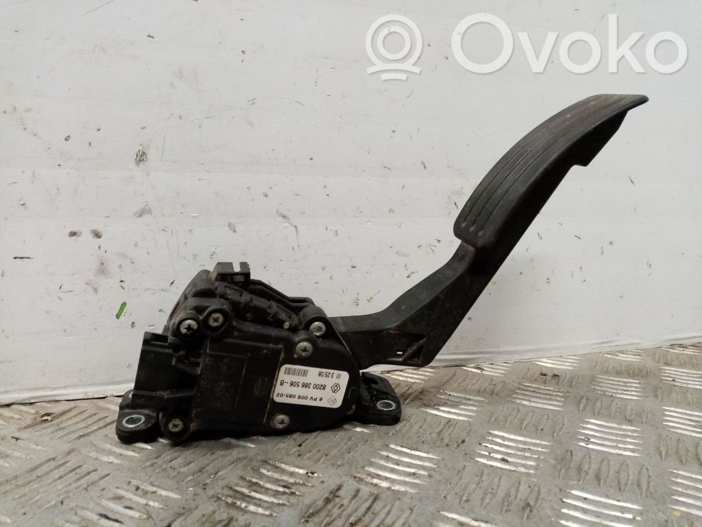 Acceleration sensor   8200386506B