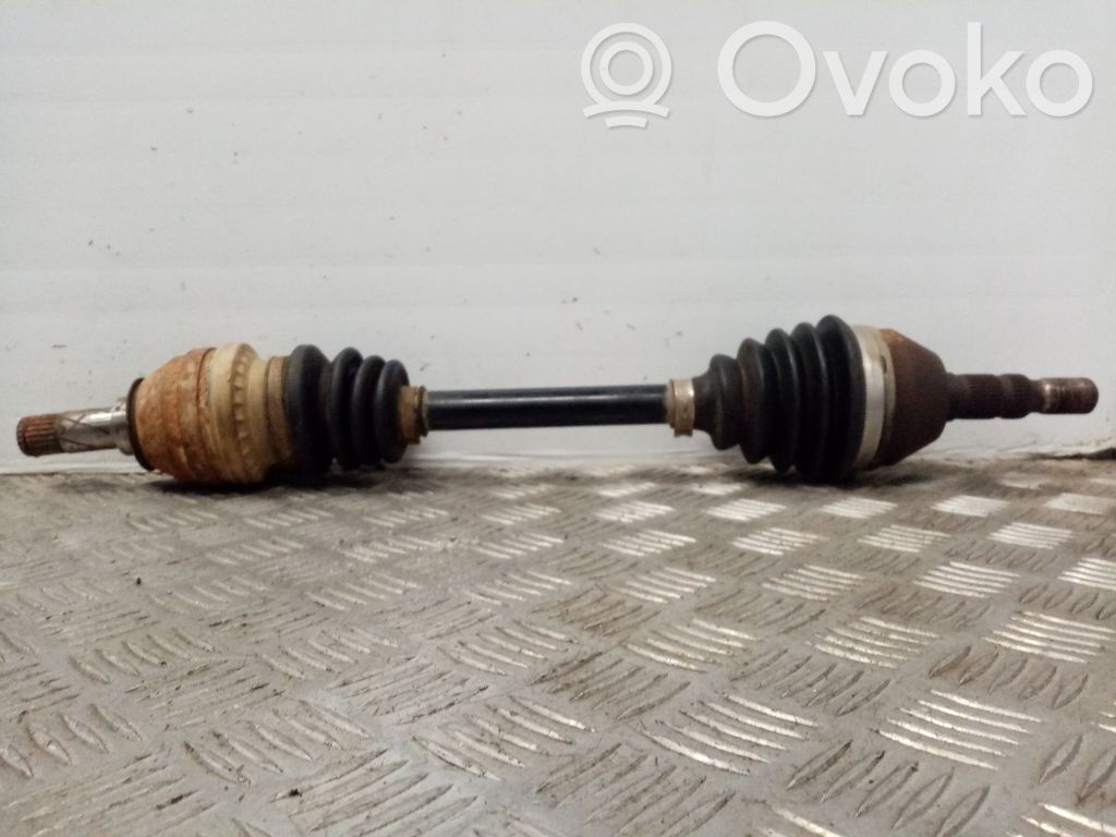Opel Astra G Etuvetoakseli 