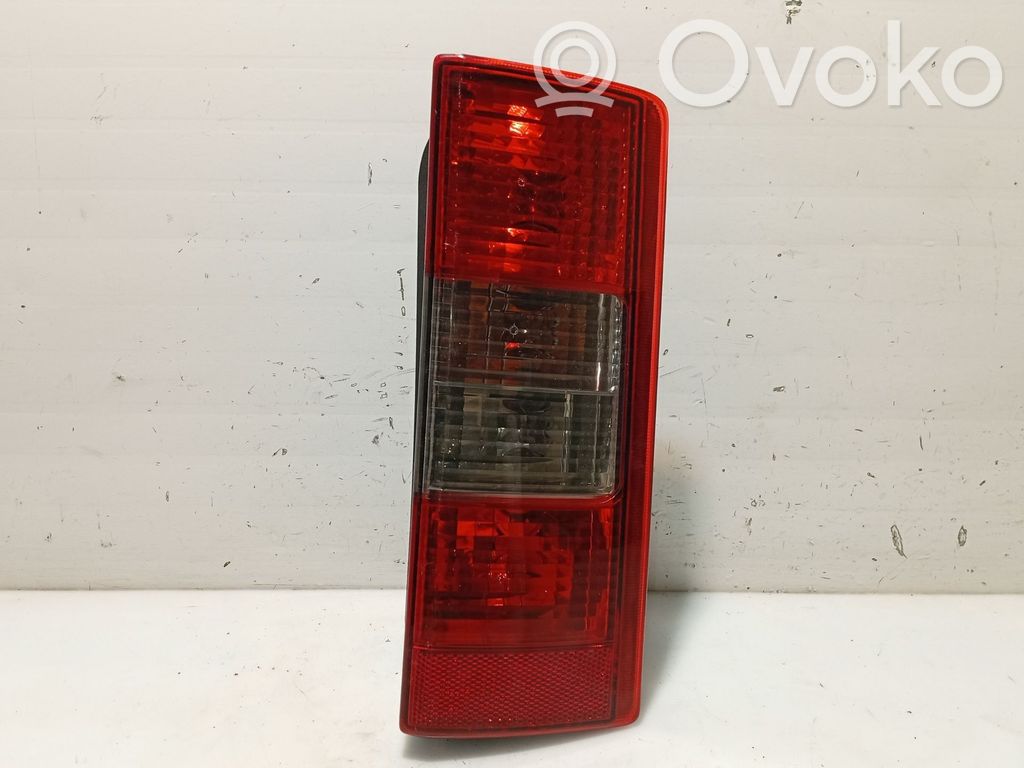 Opel Combo C Lampa tylna 