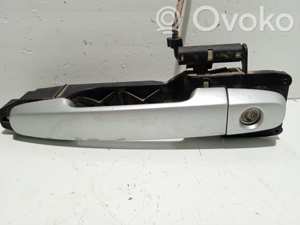 Toyota Corolla E110 Manecilla externa puerta delantera 