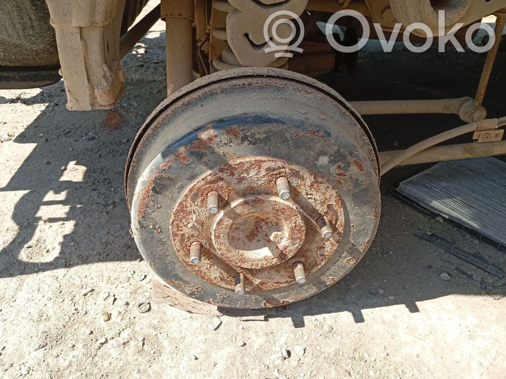 Nissan Terrano Freno de tambor (trasero) 