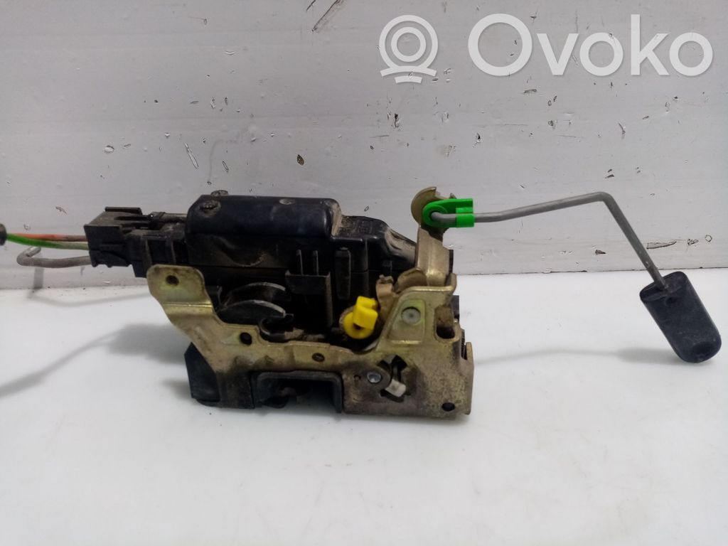 Renault Master I Front door lock 