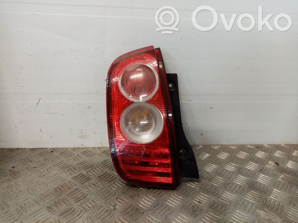 Nissan Micra Lampă spate în caroserie 