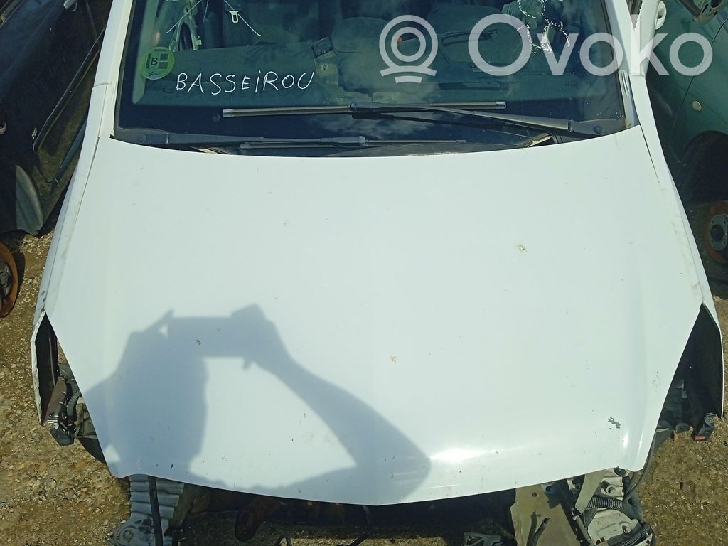 Opel Zafira B Konepelti 