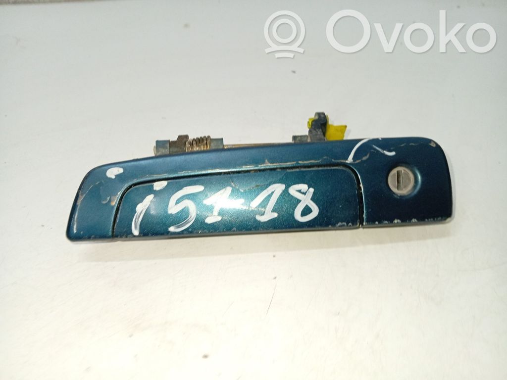Manecilla externa puerta delantera   MR271867