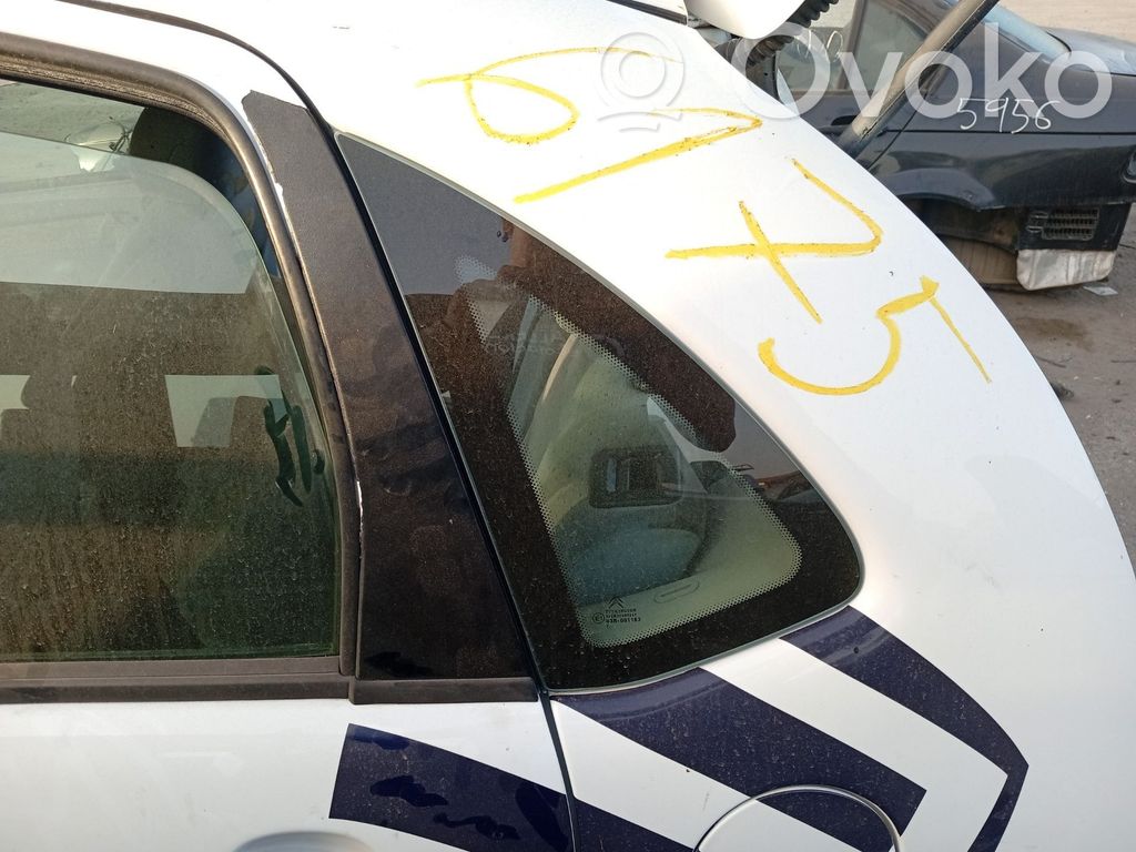 Citroen C3 Rear side window 