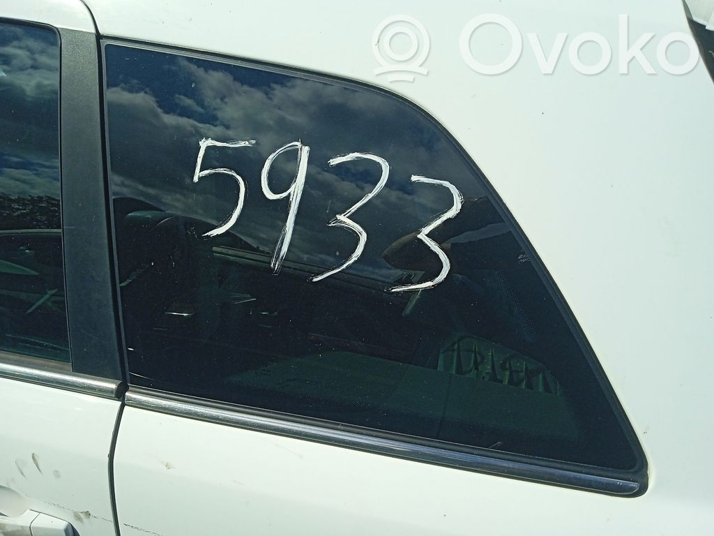 Opel Zafira B Geam lateral spate 