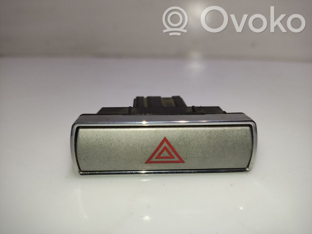 Botón interruptor de luz de peligro   4S7T13A350AB