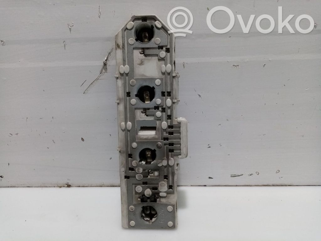 Skoda Superb B5 (3U) Porte ampoule de feu arrière