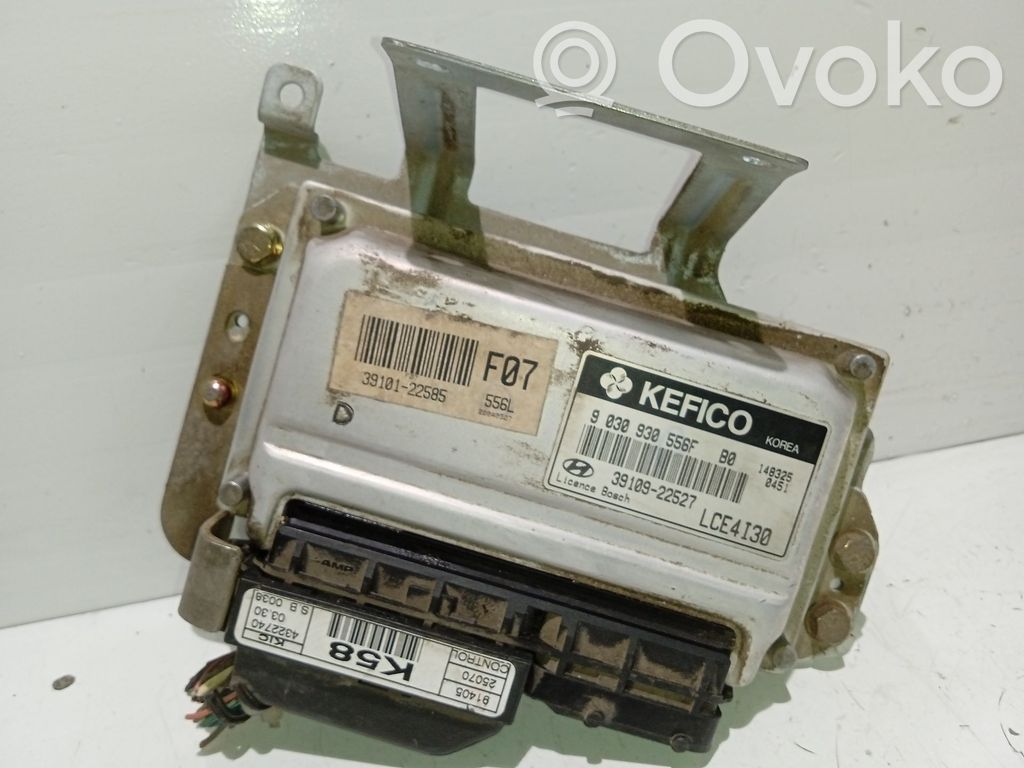 Hyundai Accent Engine control unit/module 