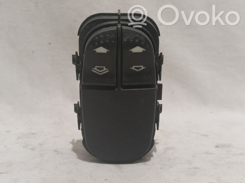 Electric window control switch   YS4T14529AA