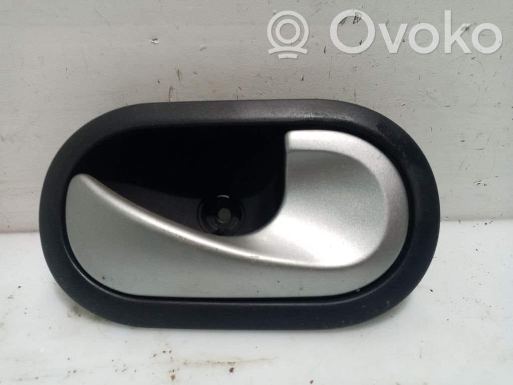 Renault Clio III Rear door interior handle 