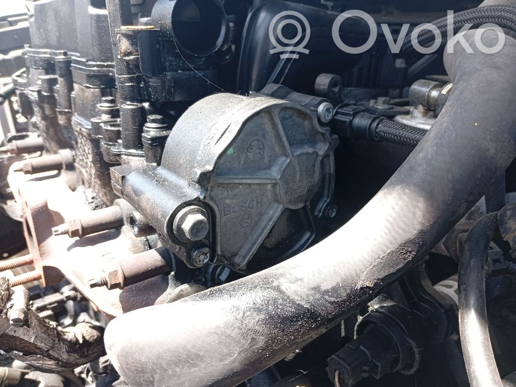 Ford Focus Vacuum pump 