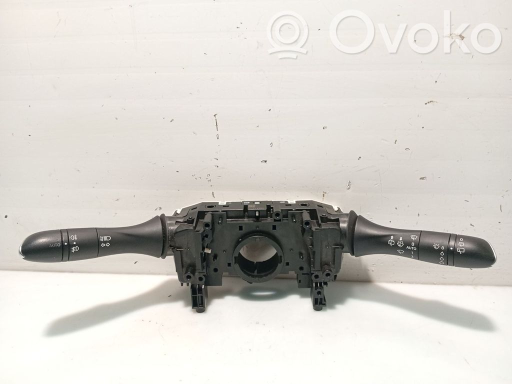Renault Kadjar Interruptor de control multifunción 
