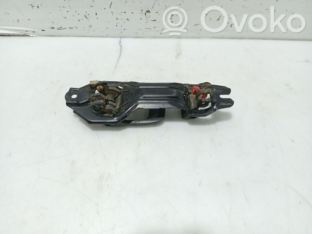 Manecilla interna puerta trasera   8310353E026GL