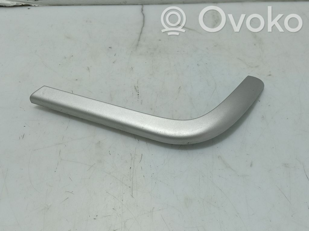 Peugeot 207 Kita salono detalė 
