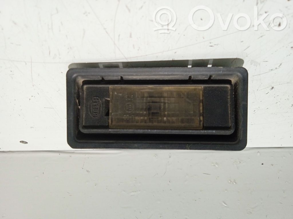 Peugeot 407 Éclairage de plaque d'immatriculation 