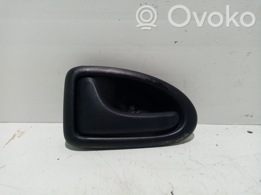 Renault Clio II Manecilla interna puerta trasera 