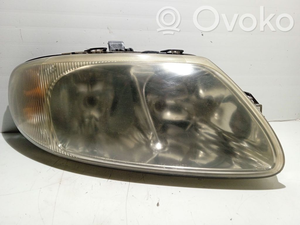 Chrysler Voyager Scheinwerfer 