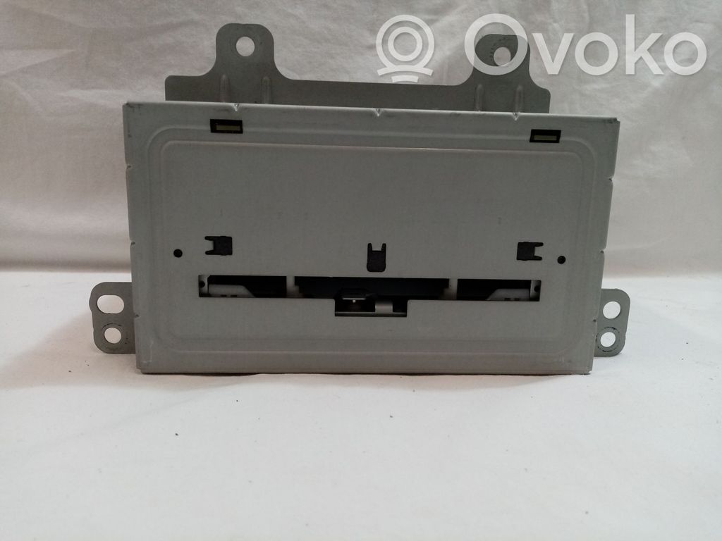 Panel / Radioodtwarzacz CD/DVD/GPS   22805138